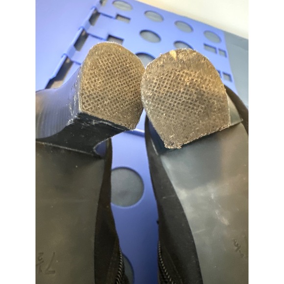 Coach and Four Black Suede Booties size 7.5 Pre-owned Excellent Condition - Picture 7 of 9